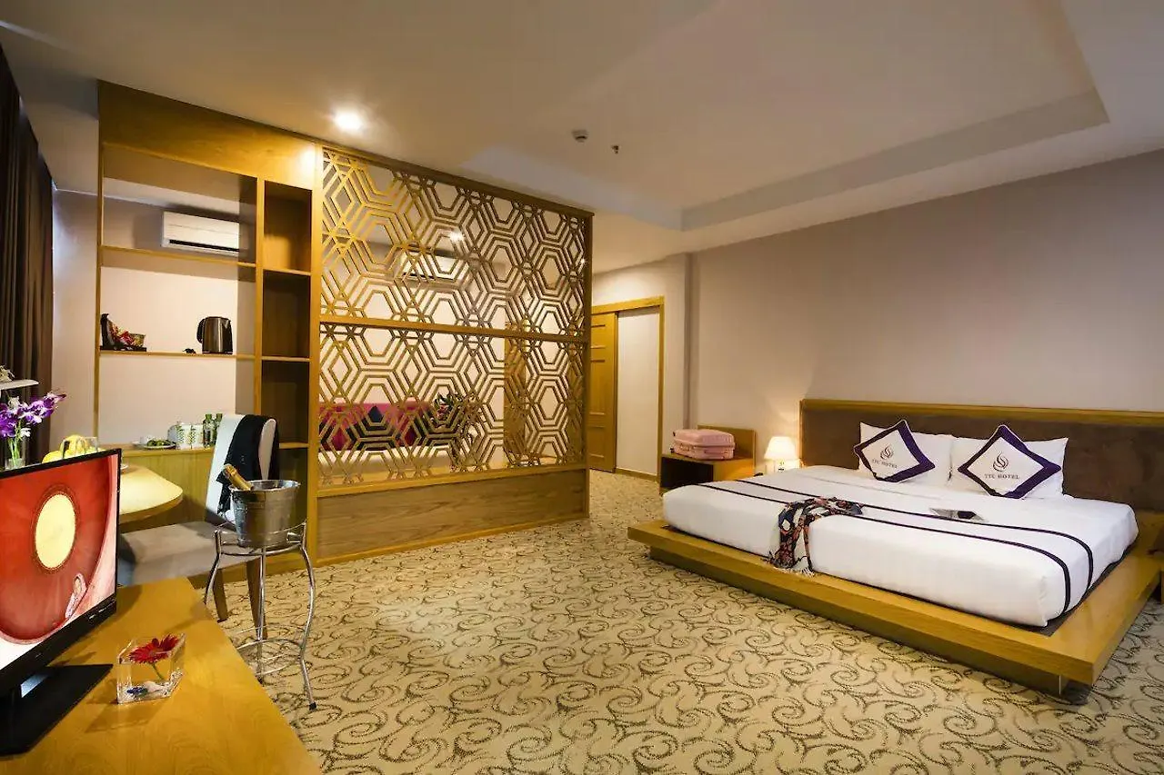 Ttc Hotel Deluxe Airport Ho Či Minovo Město