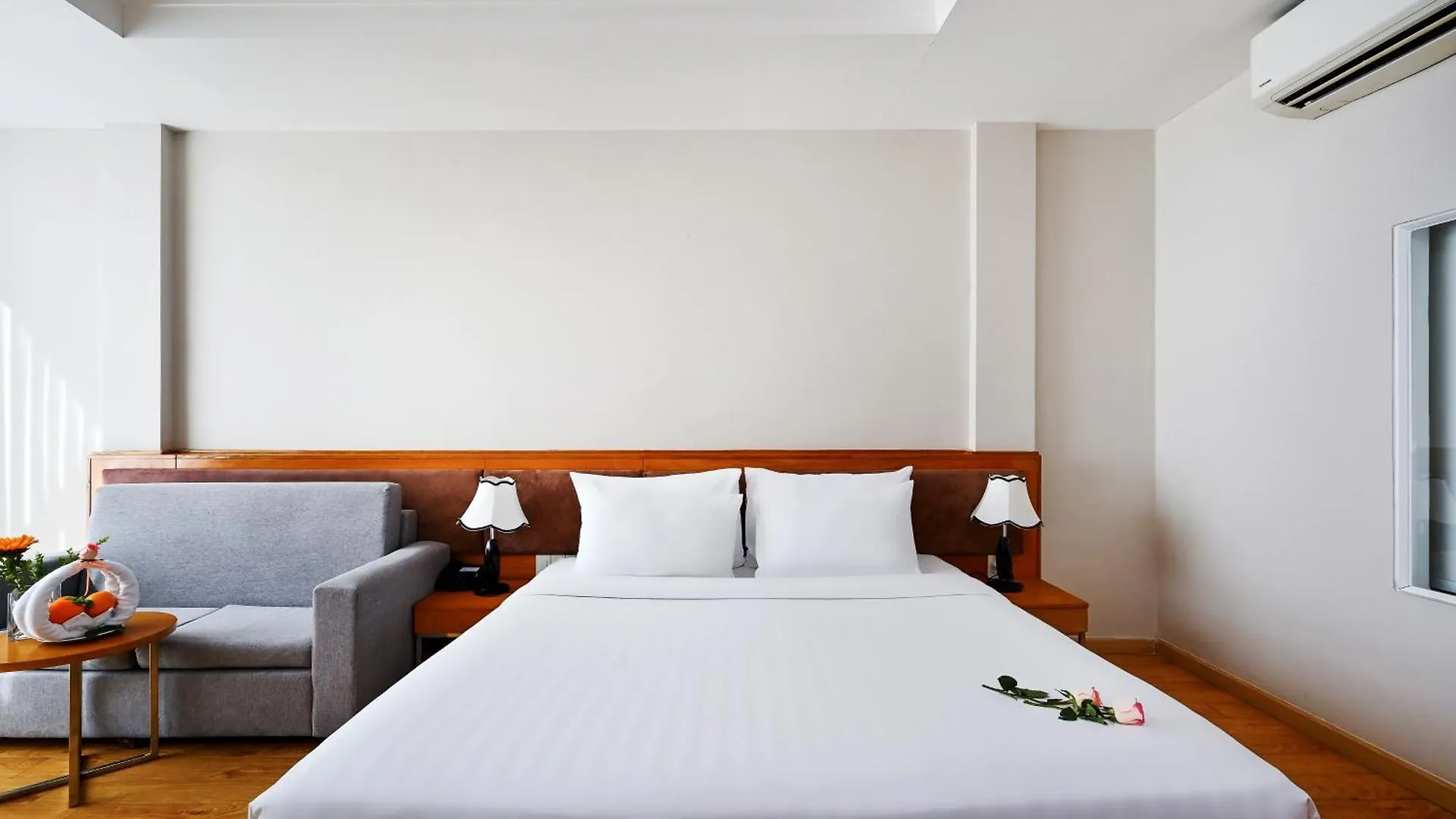 Ttc Hotel Deluxe Airport