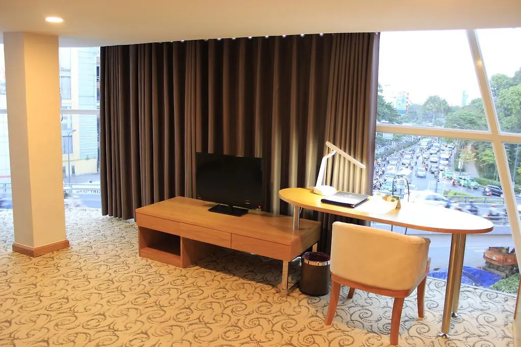 Ttc Hotel Deluxe Airport